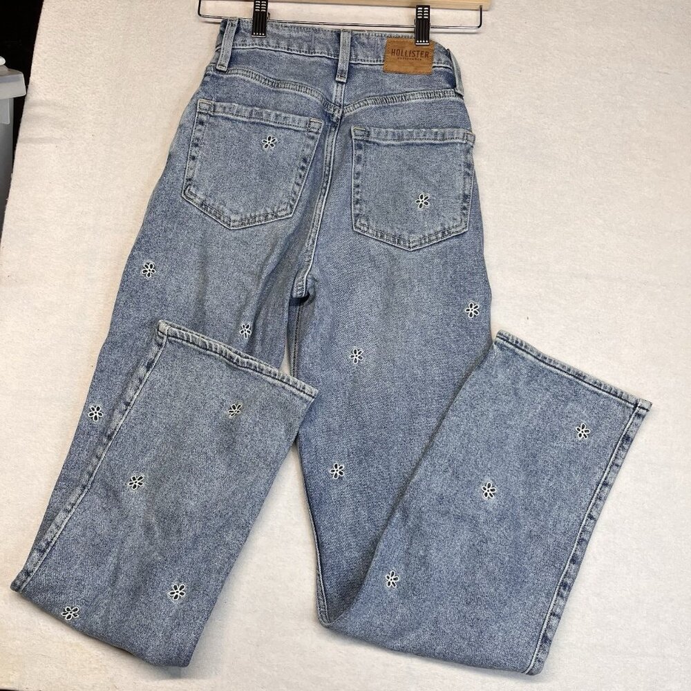 Hollister Daisy Embroidered Jeans Ultra High Rise Light Blue Wash Size 23R - Picture 5 of 8